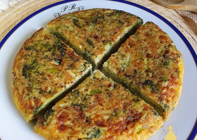 Tortilla de Calabacín, Cebolla y Queso