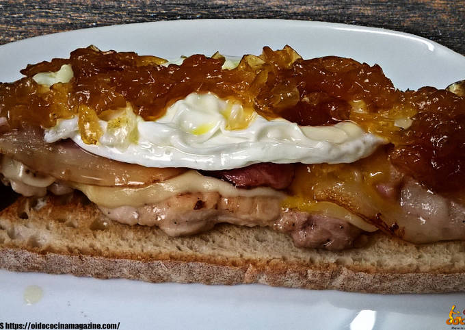 Tosta de Gulas con Huevo