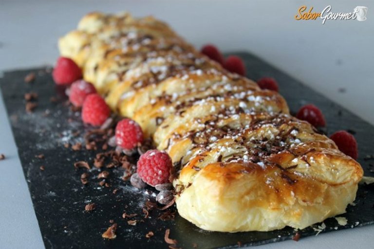 Trenza de Hojaldre con Crema Pastelera